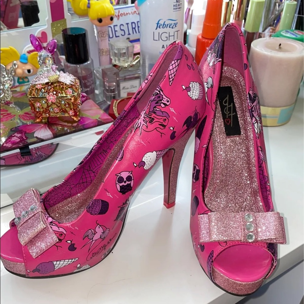 iron fist cupcake glitter heels, size 6